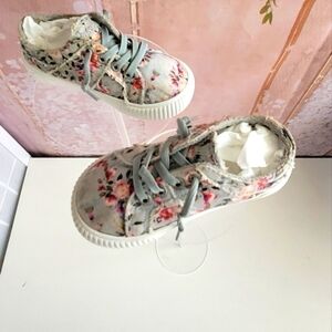 BLOWFISH Malibu Pull on Sneakers